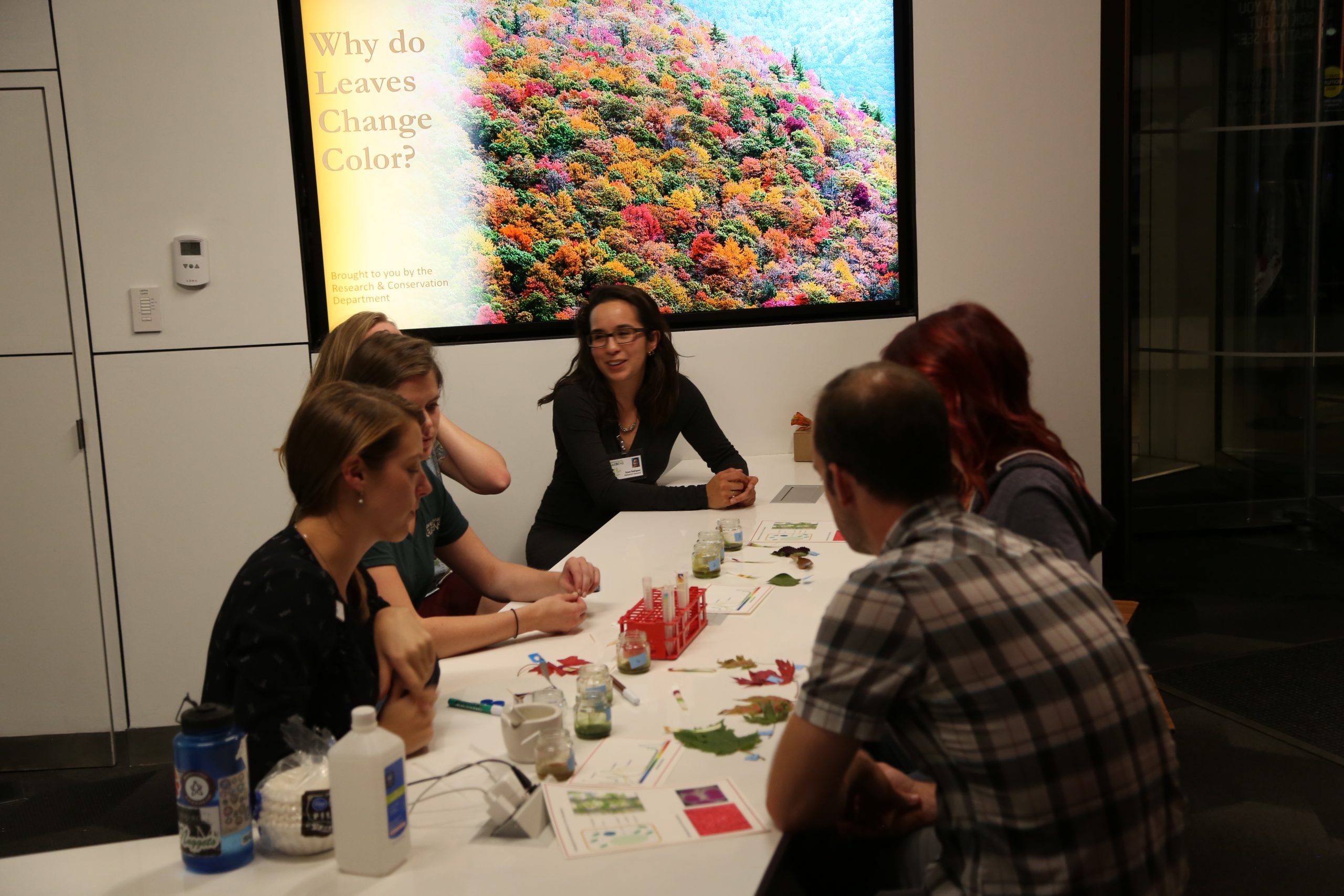 Guests don’t just interact with technology at the Science Pyramid, staff and volunteers work in concert with the technologies to share more insight, such as during this science chat at a Science Pyramid Open House.